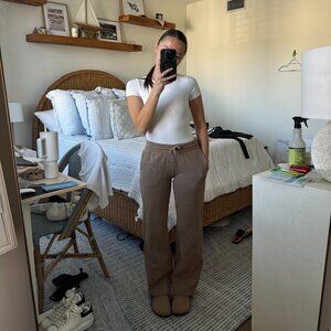 Aritzia Cozy Sweatfleece Boyfriend Wide Sweatpant